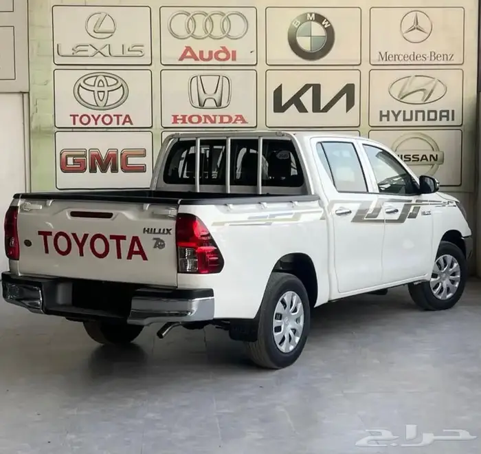 هايلكس 2025 غمارتين GLX قير عادي 2