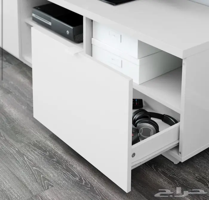 مكتبة تلفزيون ايكيا نظيفة  جدا 2