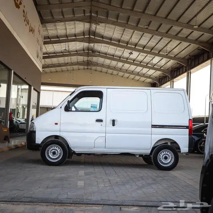 سوزوكي فان APV موديل 2023 3