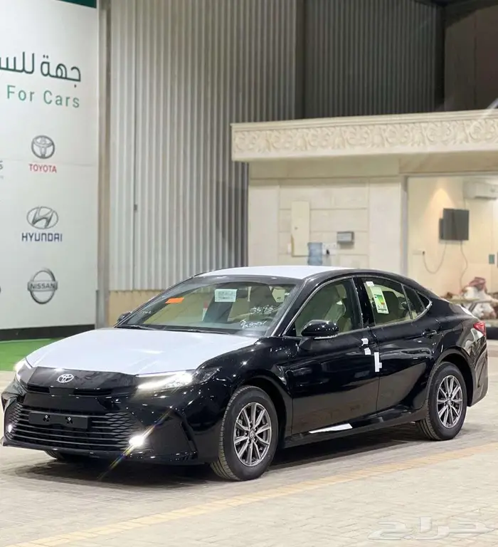 تويوتا كامري E ستاندر 2025 بنزين مكينة 2.5 12