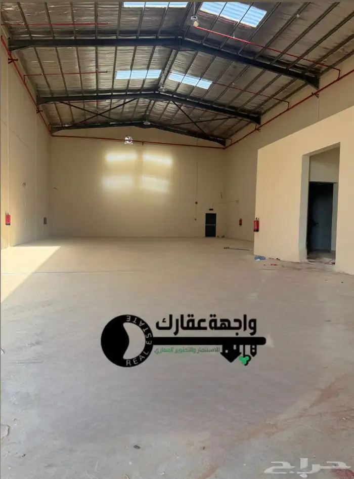 مستودعات بمساحات مختلفة للايجار في الغنامية 4