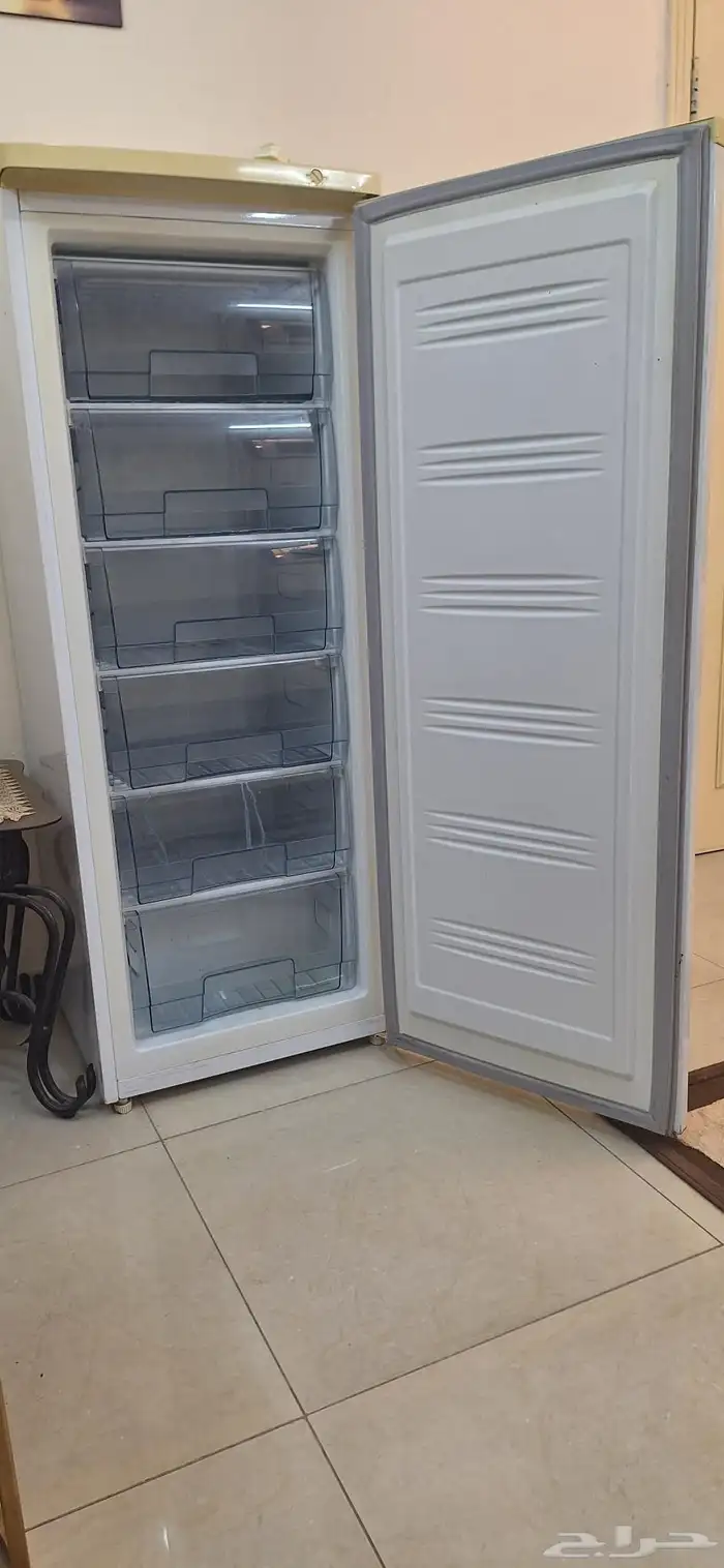 فريزر 6 درج تجميد ممتاز ... مكيف يورك أمريكي 24 حصان كمبروسر 1
