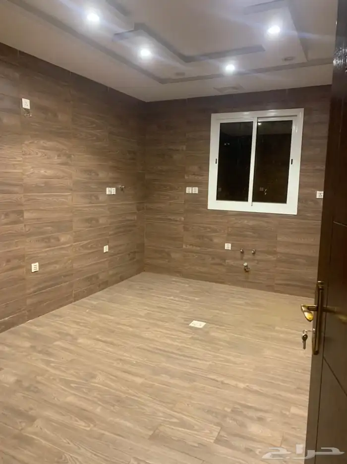 فيلا كبيره وغرفها واسعه للايجار تجاري سكني 5
