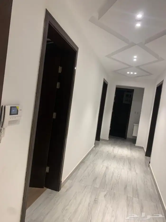 فيلا كبيره وغرفها واسعه للايجار تجاري سكني 1