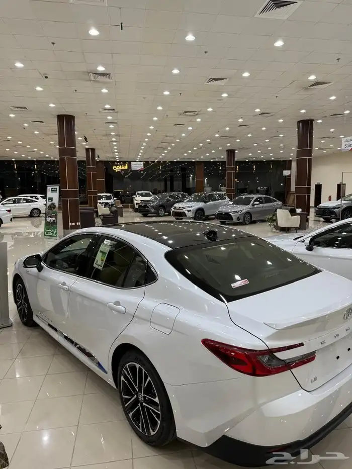 تويوتا كامري2025 7