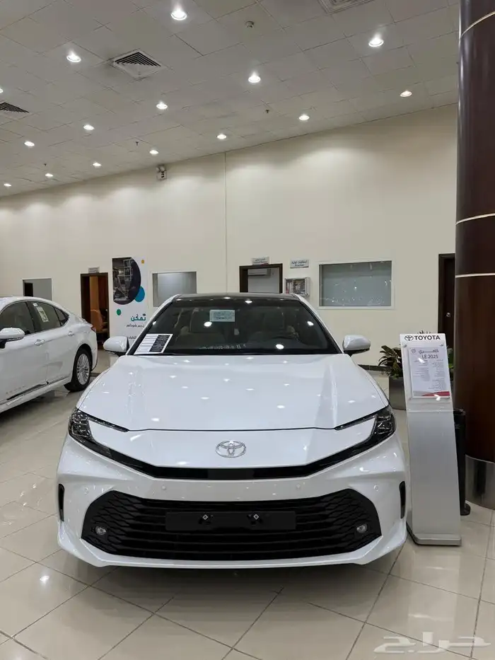 تويوتا كامري2025 0