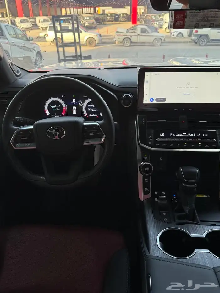 لاند كروزر 2025 VXR فل خليجي مالك اول 9