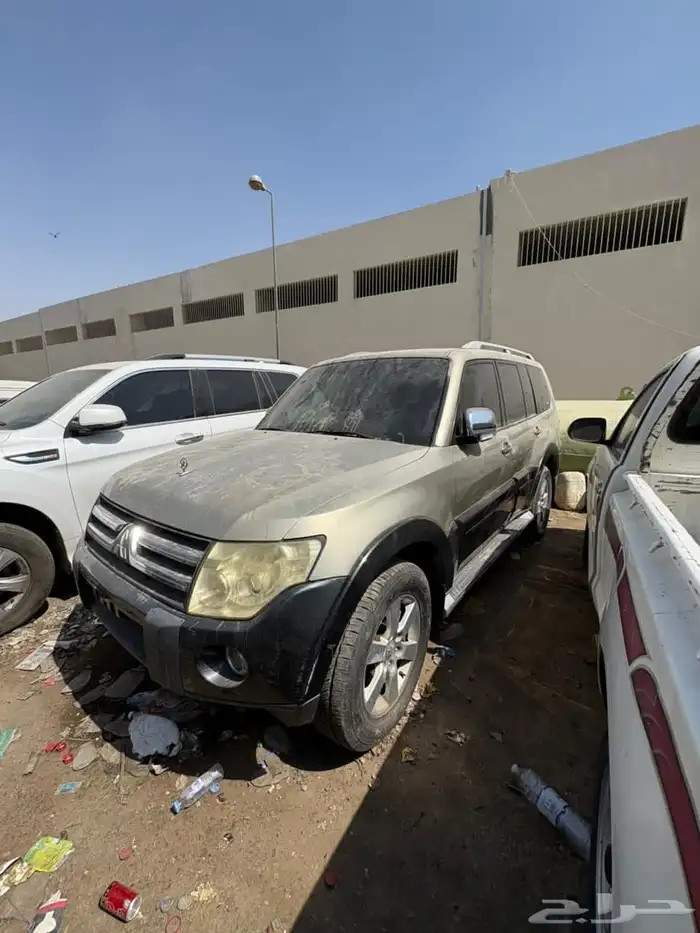 جيب باجيرو موديل 2007 (( لوحات خليجيه تشليح )) 3