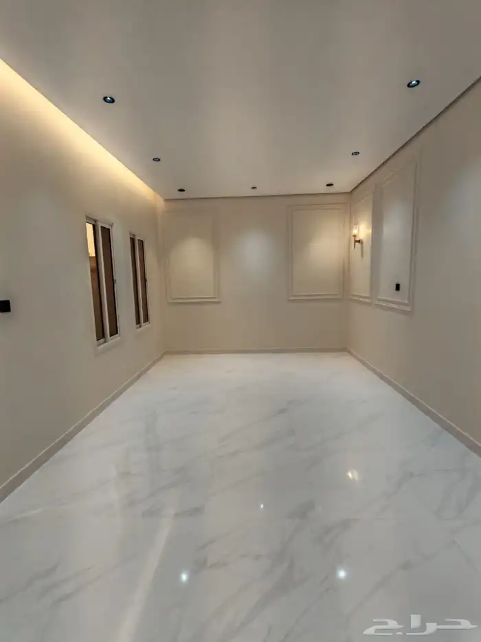 فلا للبيع نص ارض ثلاث ادوار حي الشفاء تشطيب جدا  ممتاز 9