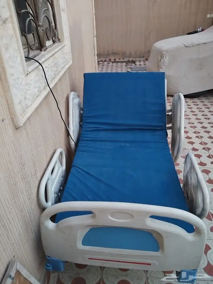 سرير طبي كهربائي للبيع 2