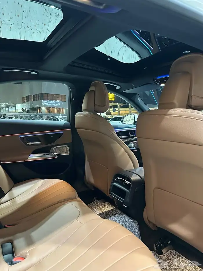 مرسيدس E300 AMG 2024 فل كامل . رصد الفخامة 37