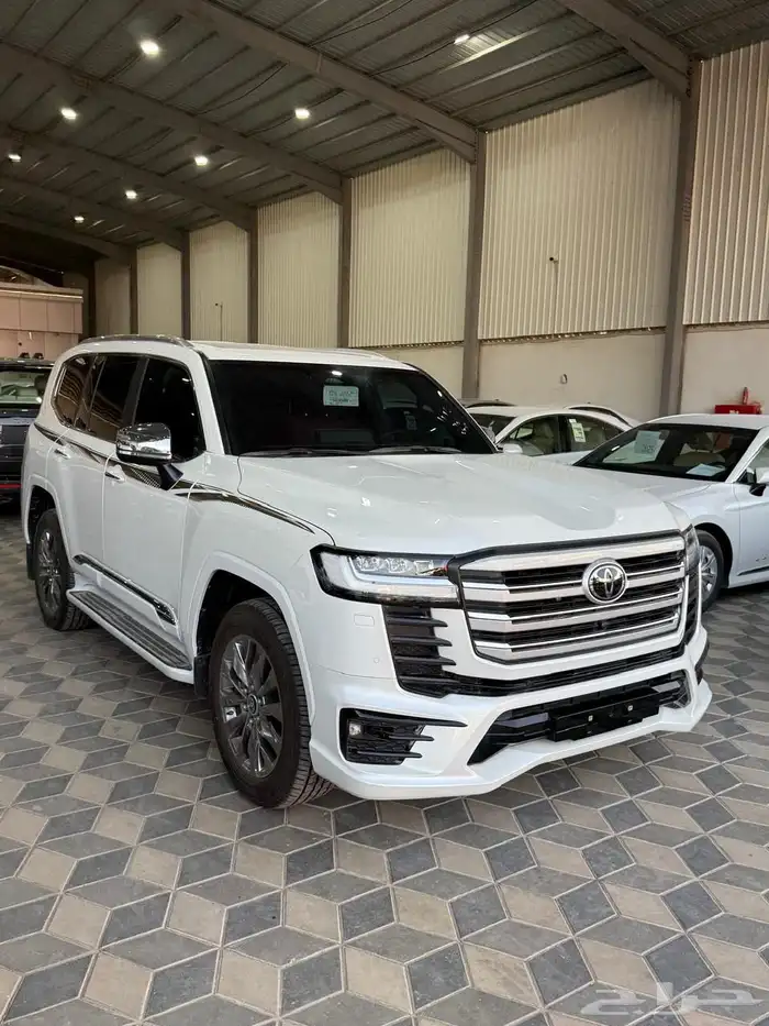 لاند كروزر 2025 VXR فل خليجي مالك اول 1