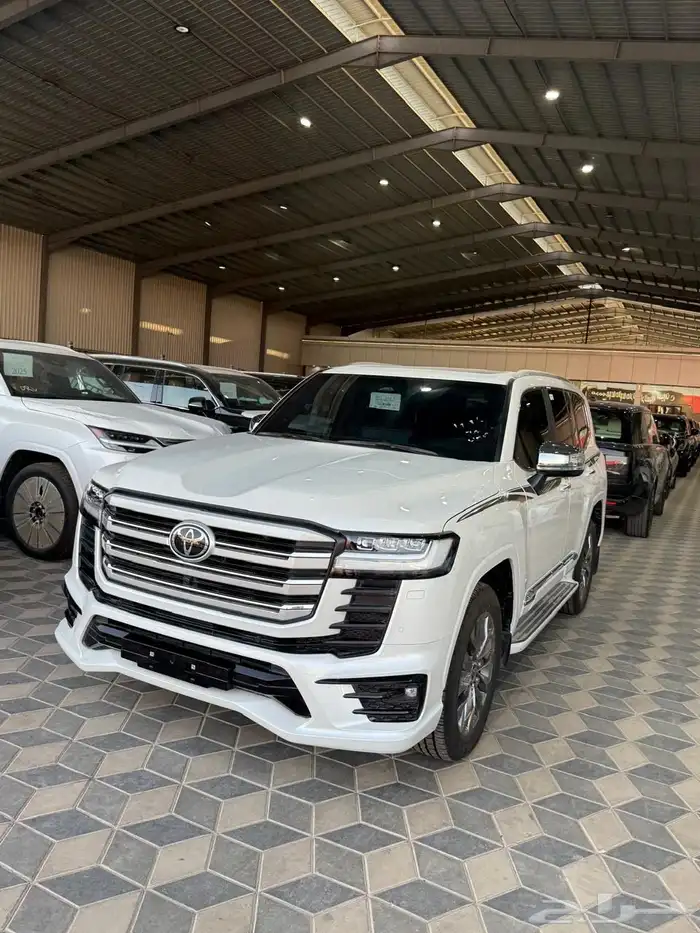 لاند كروزر 2025 VXR فل خليجي مالك اول 2