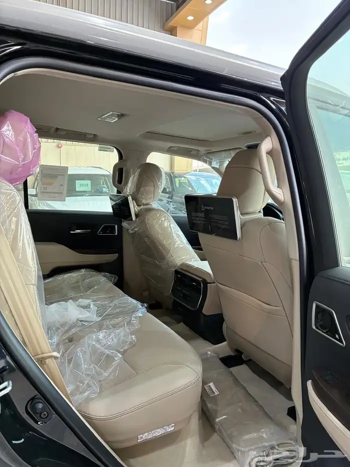 لاندكروزر 2025 L5 4