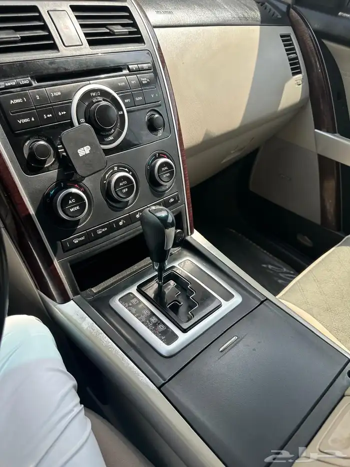 للبيع مازدا 2008 cx9 نظيفه 10