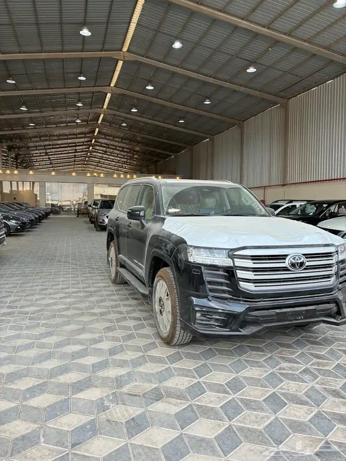 لاندكروزر 2025 L5 1