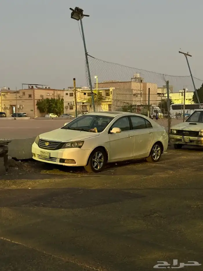 سياره للبيع او تشليح نوعيها جلي 2