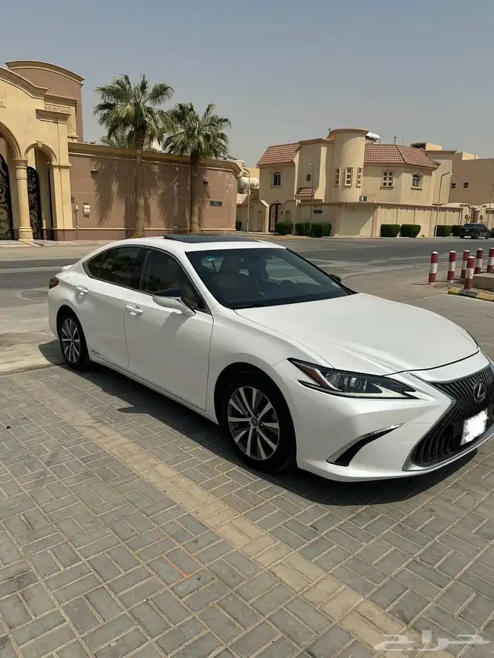 لكزس 2020 Es300h 3