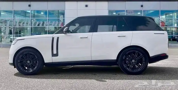 للبيع رانج روفر 2024 فئه Auto ممشى قليل جدا وارد كندا 0