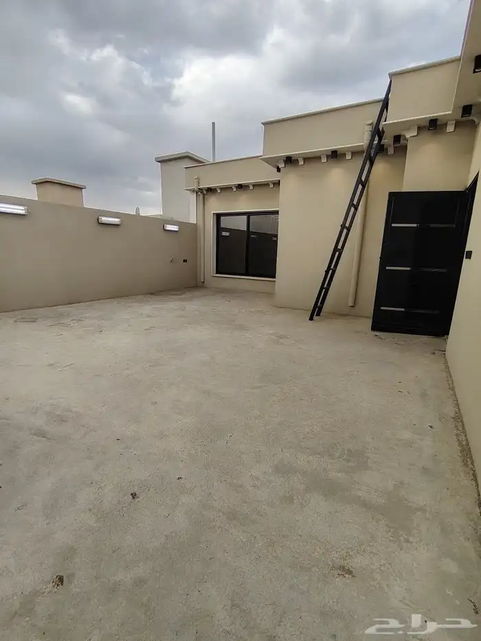 للبيع روف علوي مع بايكه سياره شمال خميس مشيط 19