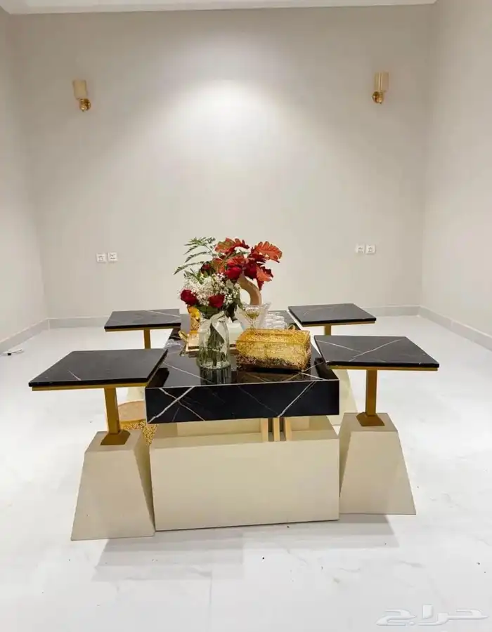 طاوله ضيافه بخدماتها 2