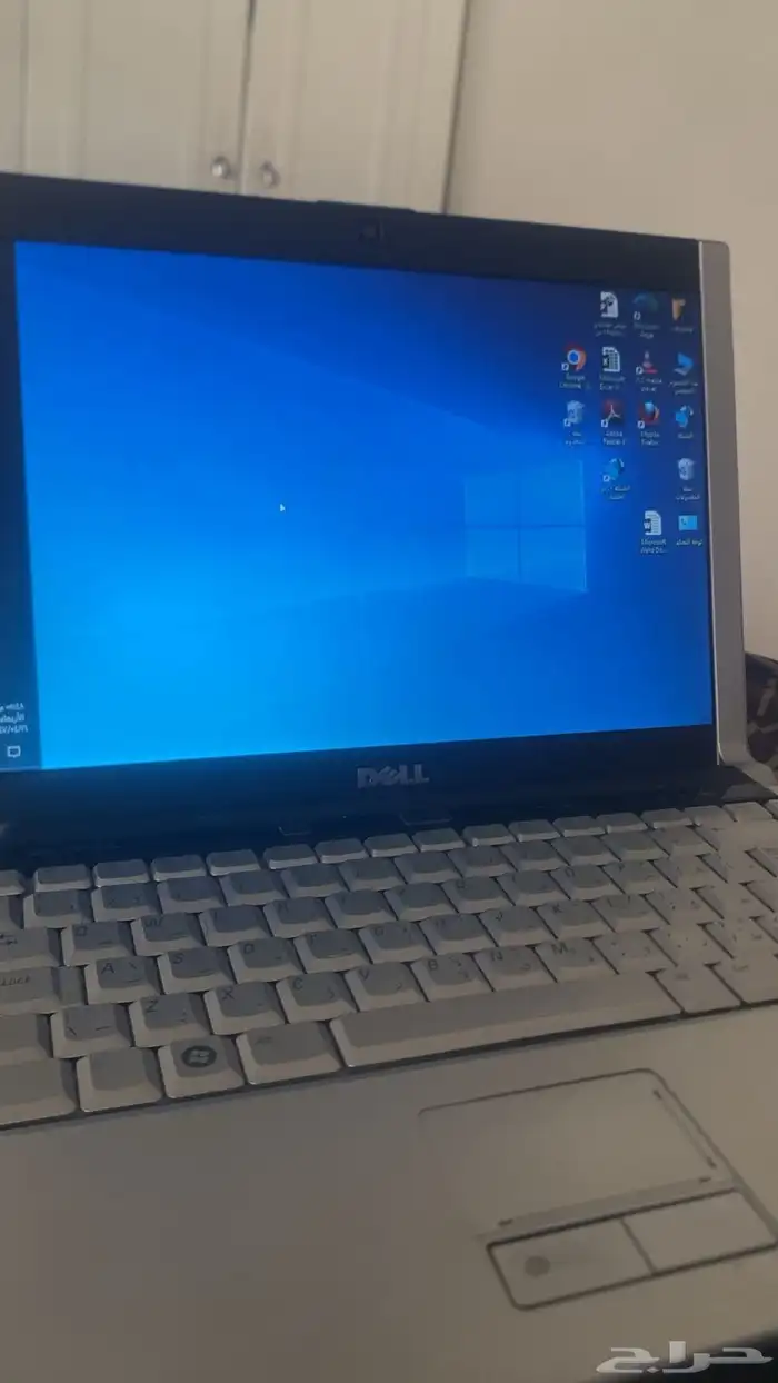 لابتوب شغال بس يحتاج بطاريه يشتغل وهو فالشاحن 2