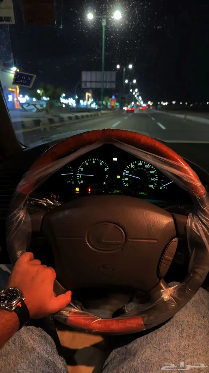 لكزس LS400 موديل 1999 12