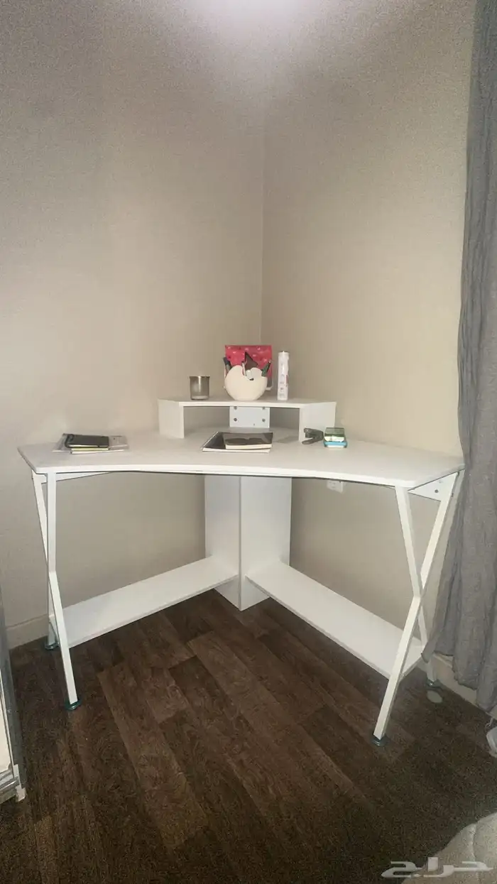 طاولة مكتبة زاوية بيضاء من ساكو 0