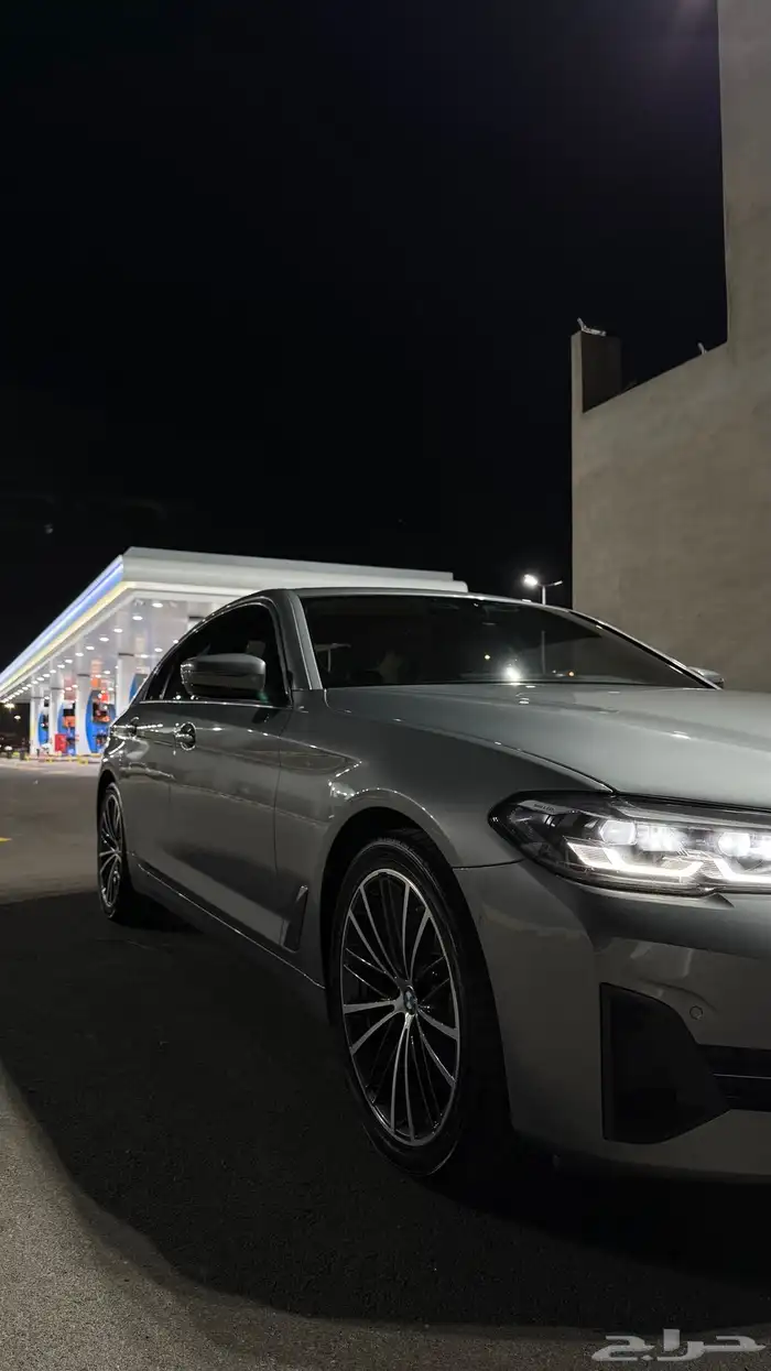 بي ام دبليو 520i 3