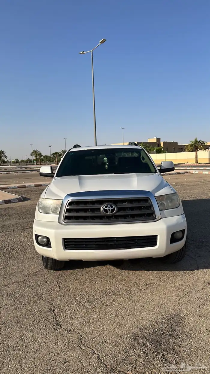 تويوتا سكويا SR5 نص فل 2016 1