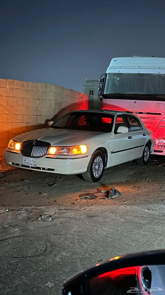 لينكون تاون كار 1999 5