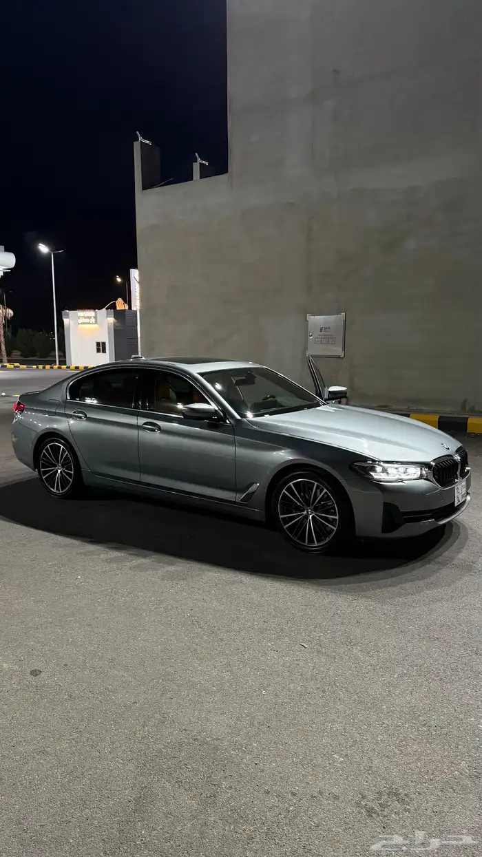 بي ام دبليو 520i 6