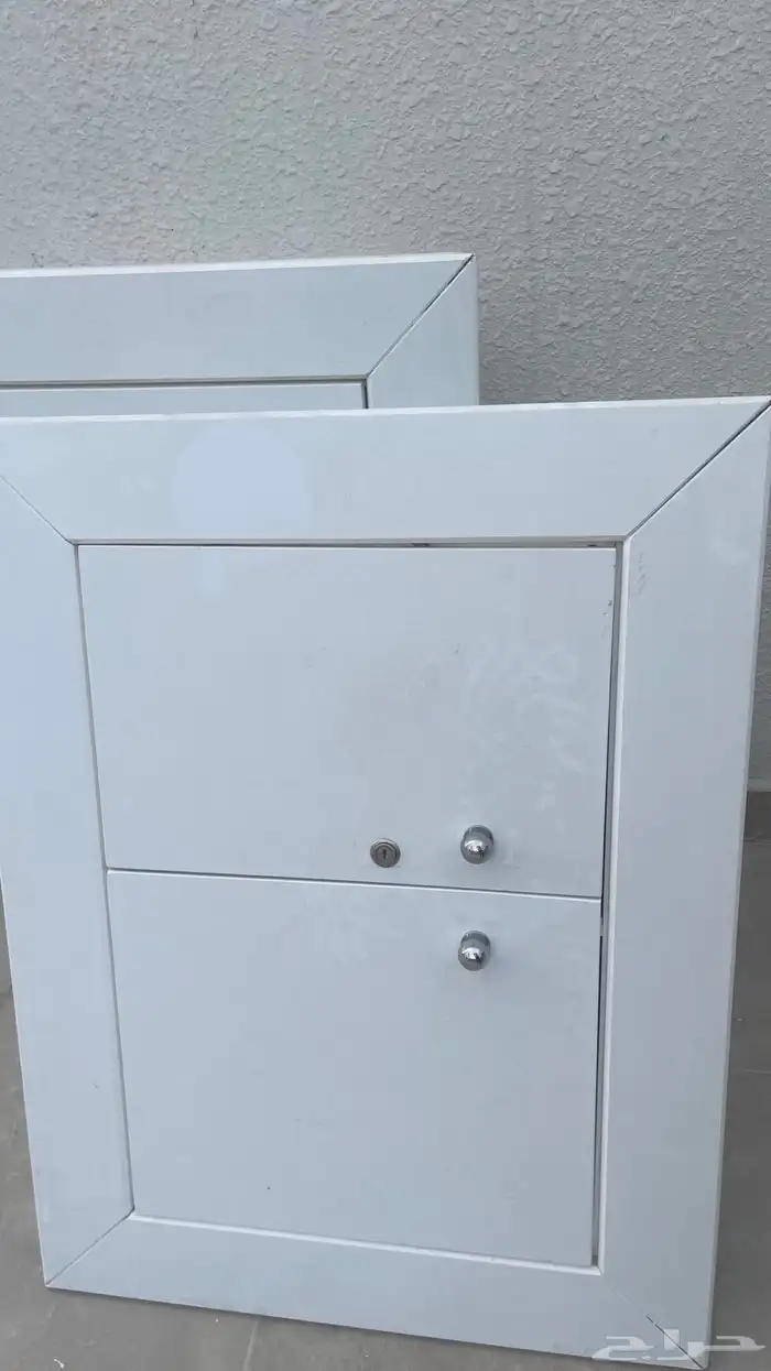 رف ادراج تغطية لمكان مكيف الشباك 1