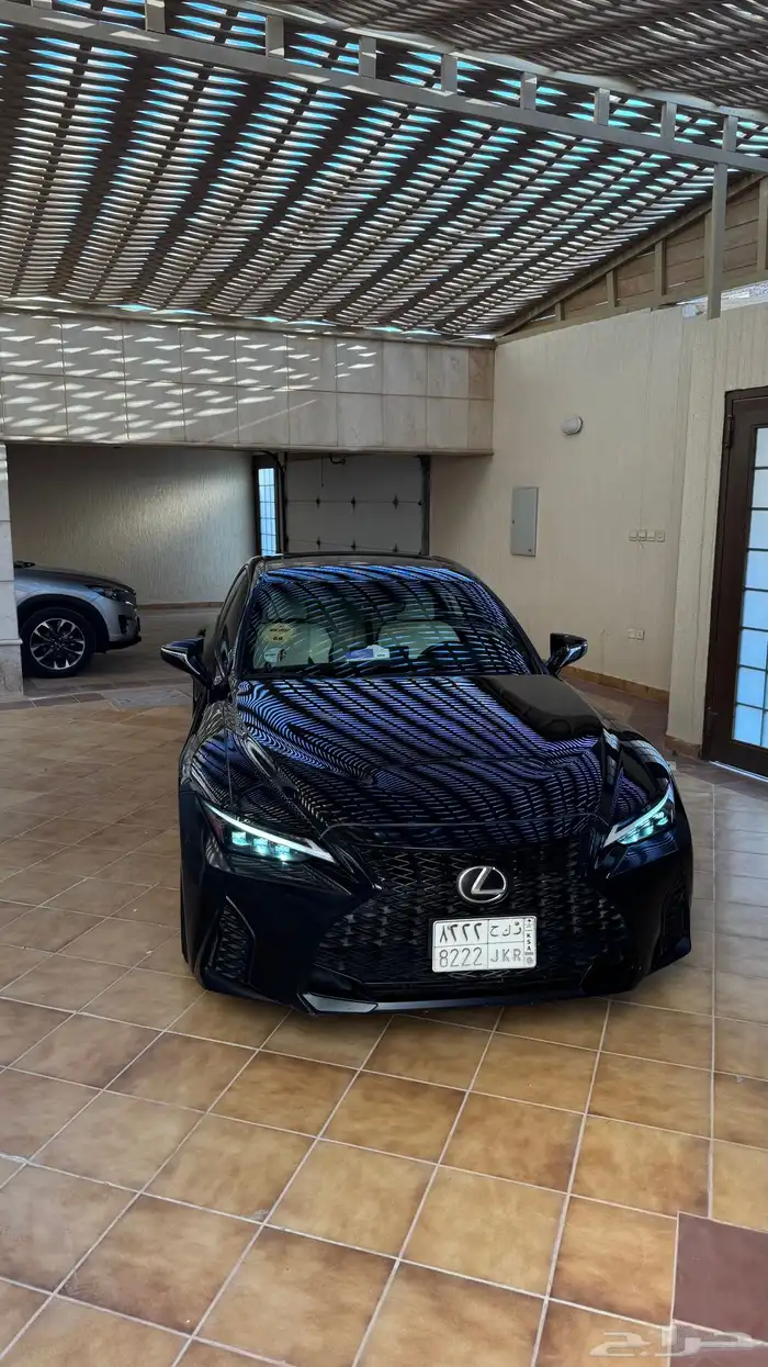لكزس is 300 F-Sport 0