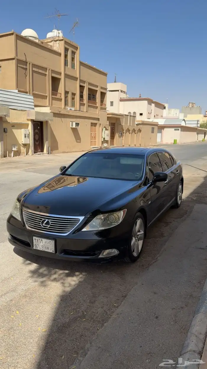 للبيع لكزس ls460l 2007 4