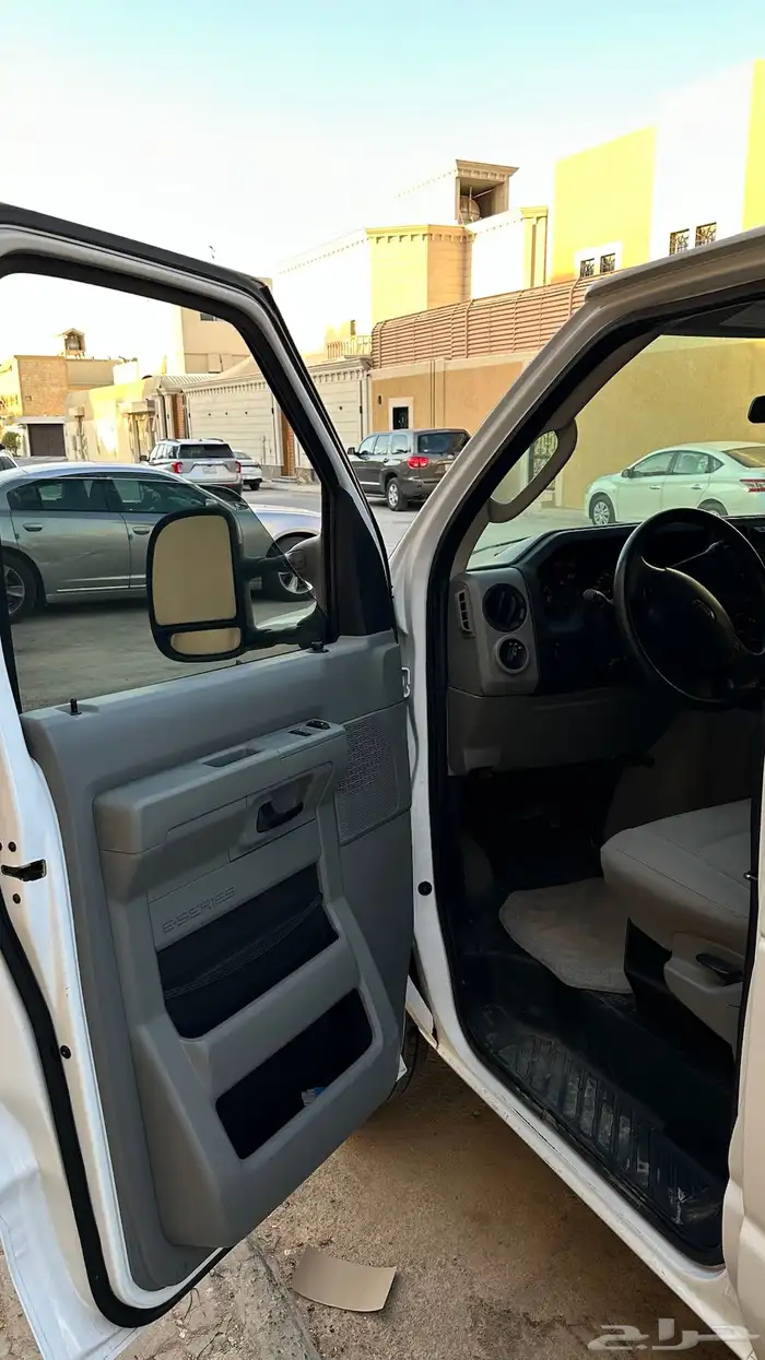 فورد E350 ذوي احتياجات خاصه ممشى قليل 6