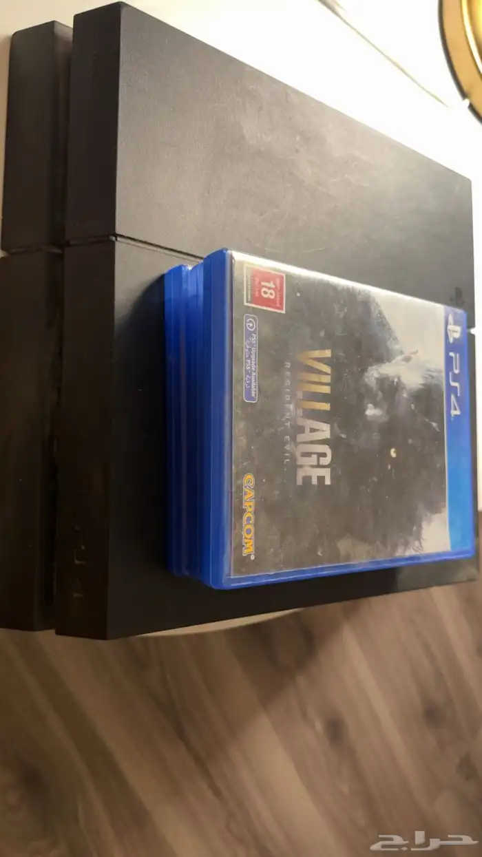 للبيع سوني4 ومعه يد وحده وشرطان 6