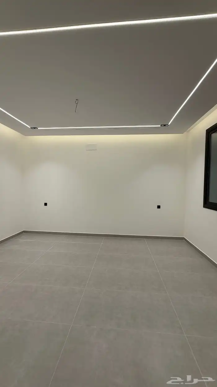 للبيع شقق ارضيه وعلويه بحى الراقي خميس مشيط على شارع 25 م 13