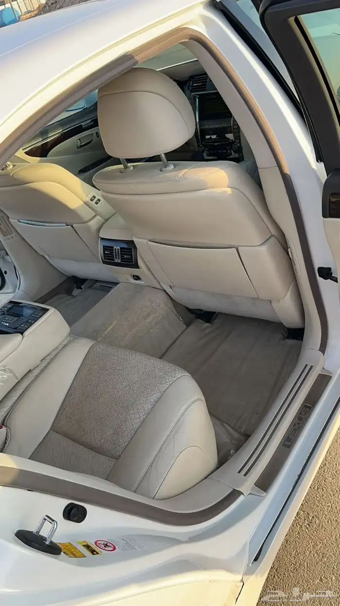 لكزس LS460 L سعودي عبدالطيف جميل 18