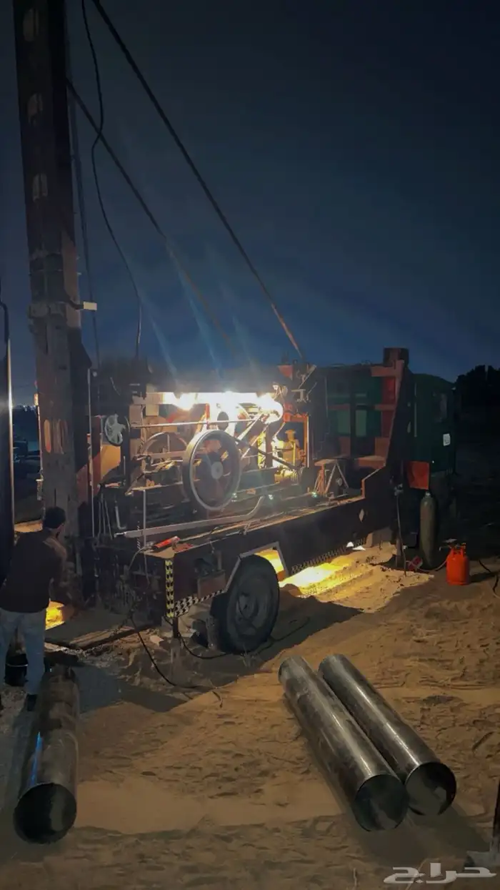 حفار ابار ارتوازية 1