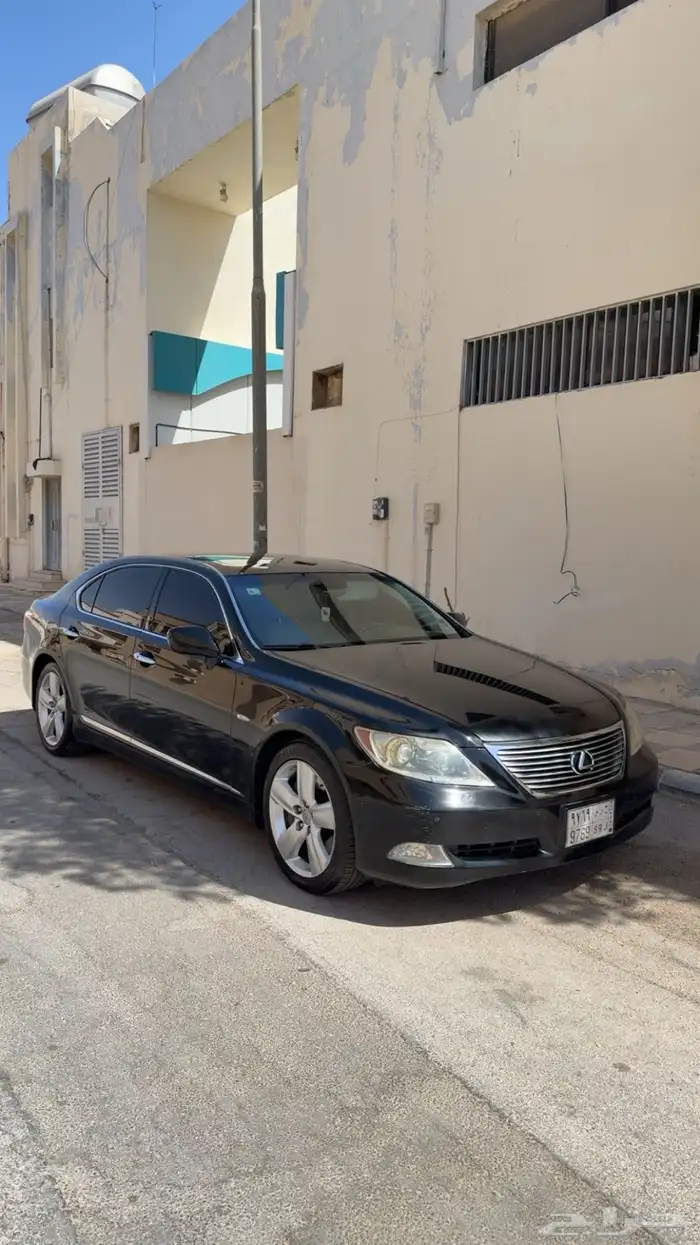 للبيع لكزس ls460l 2007 5