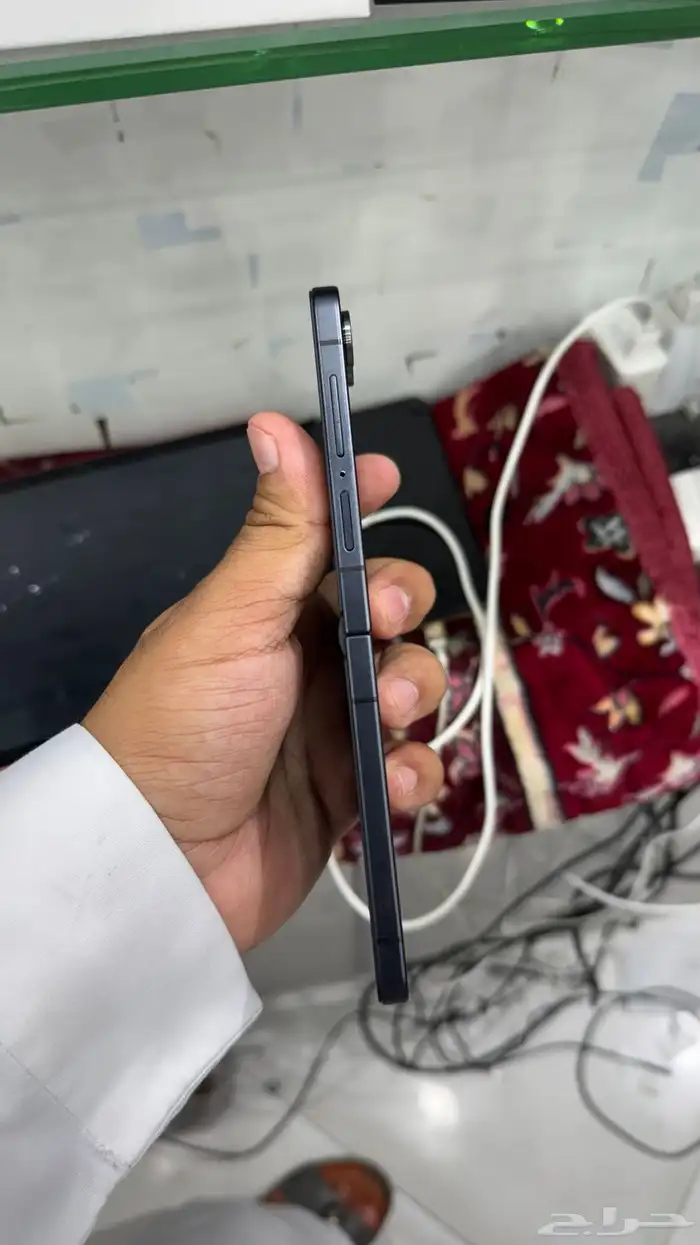 جلاكسي زد فلب 7 256 4