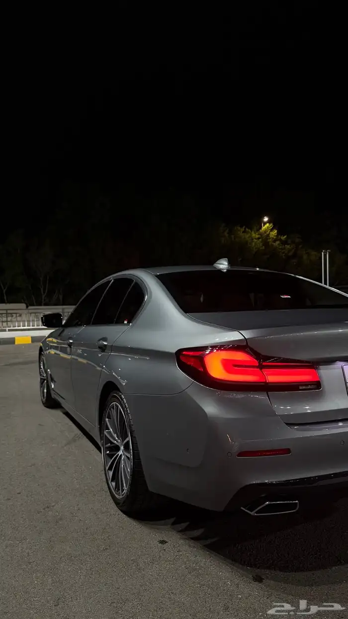 بي ام دبليو 520i 2