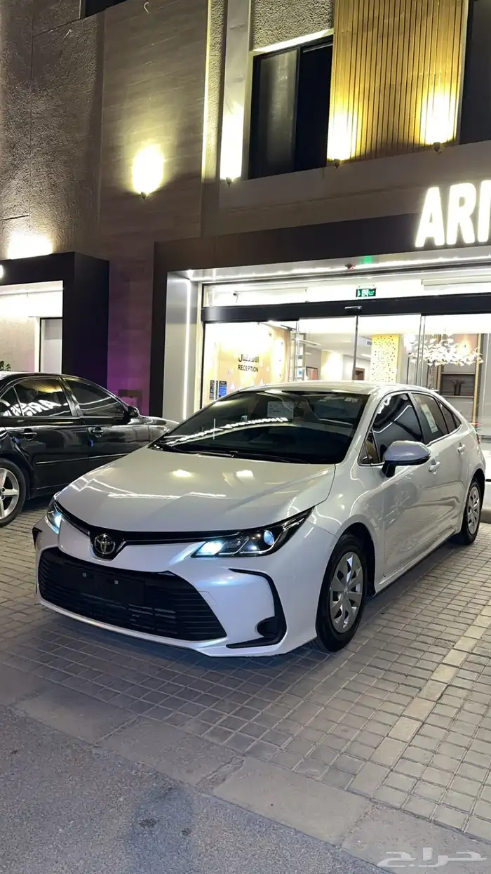 كورولا 2022 ستاندر 2000 cc 3