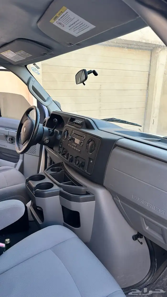 فورد E350 ذوي احتياجات خاصه ممشى قليل 7