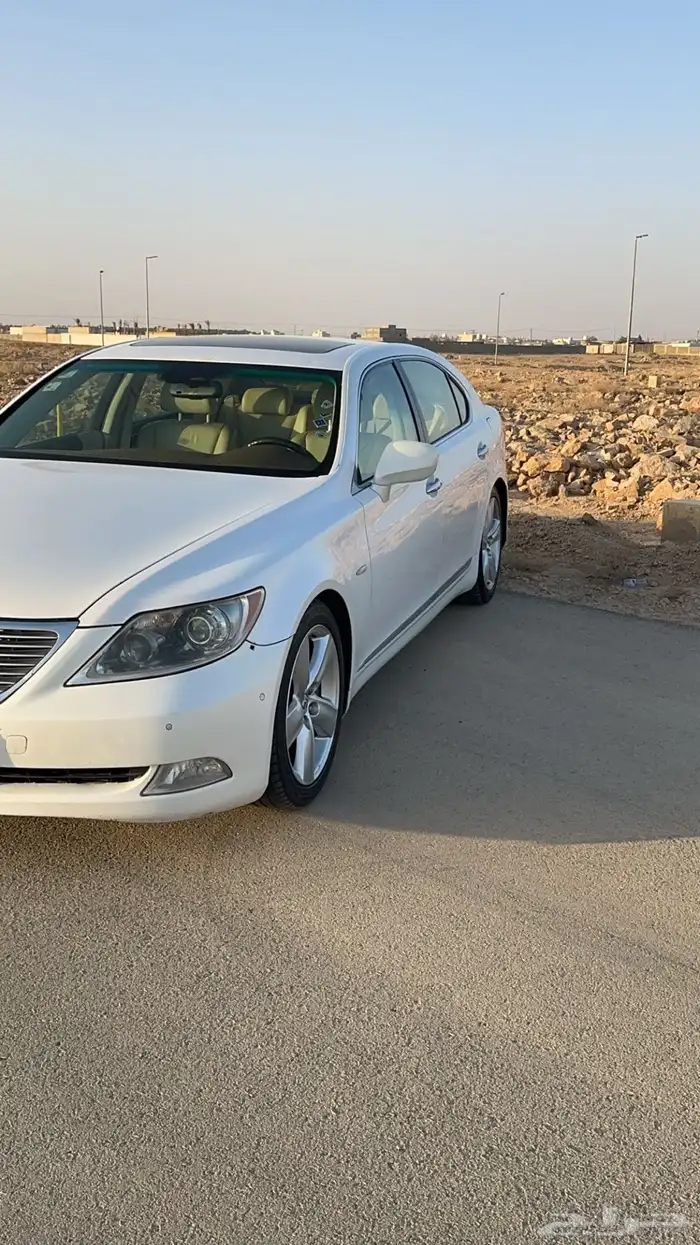 لكزس LS460 L سعودي عبدالطيف جميل 7