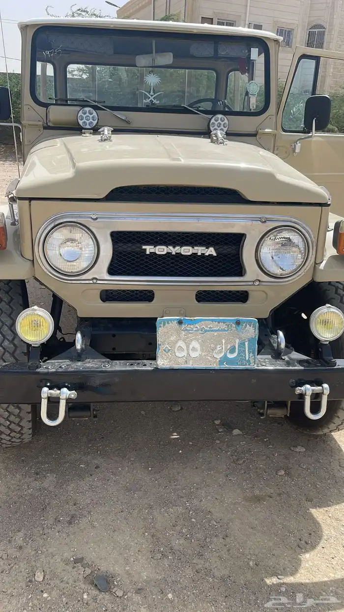 سيارات وقطع غيار 25