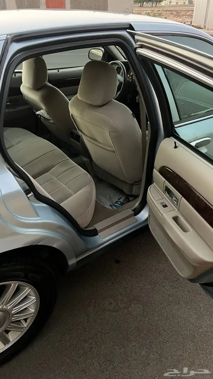 فورد جراند ماركيز ممشى قليل نظيف جدا 4