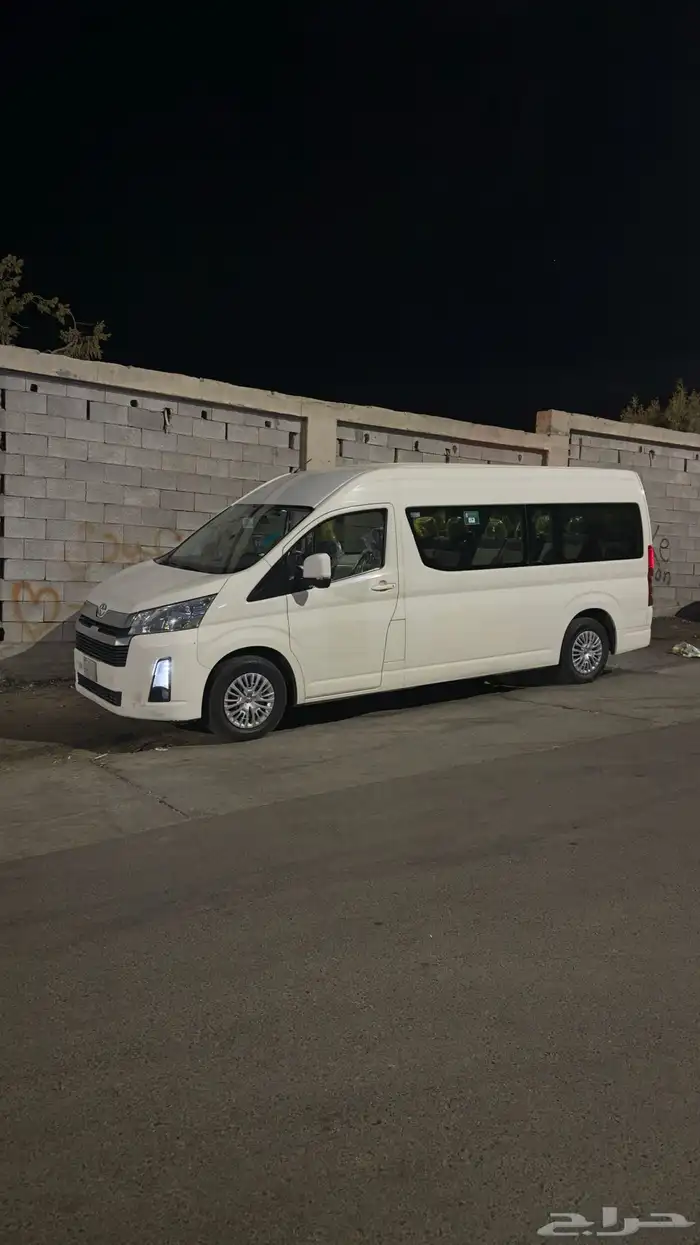 باص للايجار مع سائق 0
