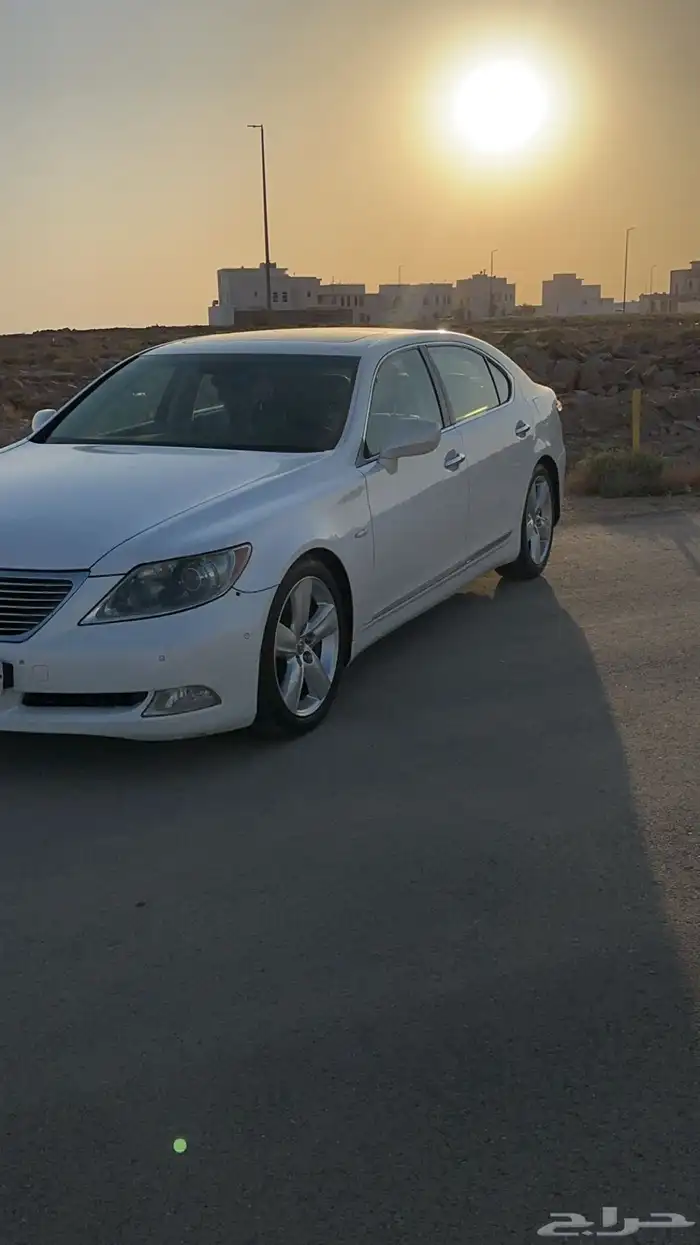 لكزس LS460 L سعودي عبدالطيف جميل 2